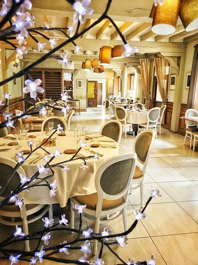 Logis Hotel La Foret Senonches Bagian luar foto