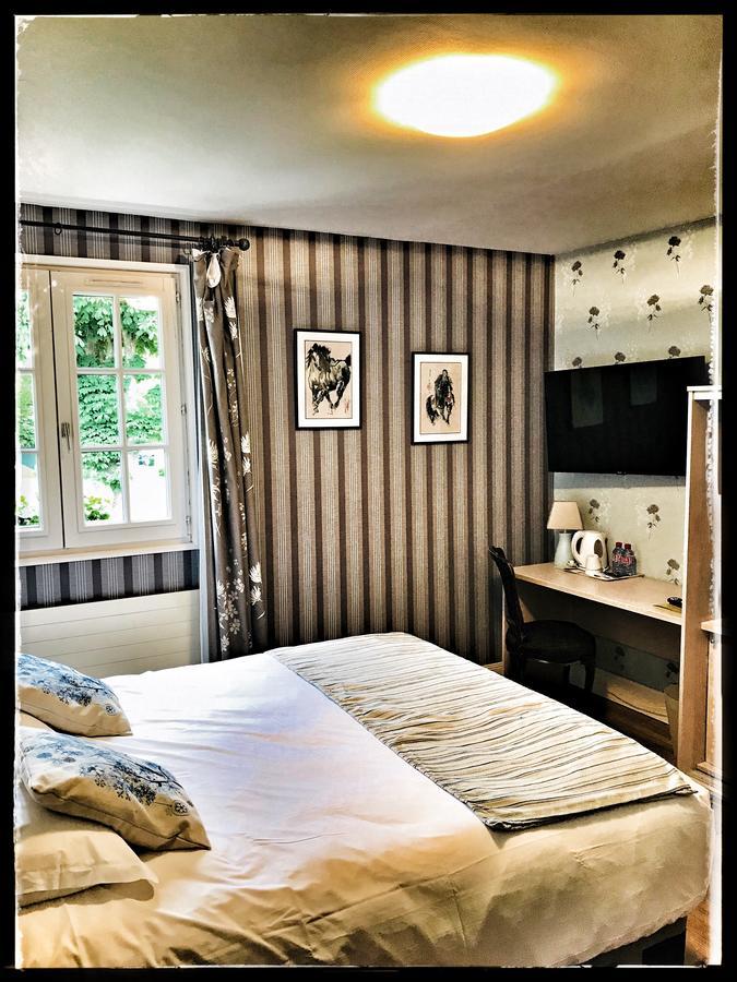 Logis Hotel La Foret Senonches Bagian luar foto