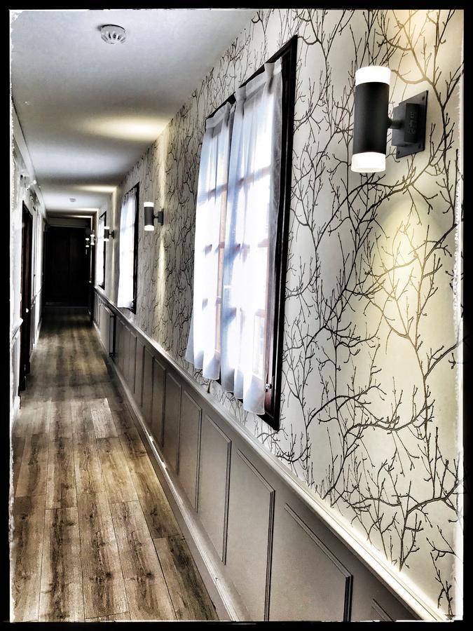 Logis Hotel La Foret Senonches Bagian luar foto